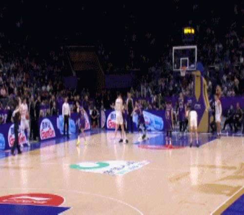 东契奇上篮,得分并罚球,开运体育app,开云体育,开云体育官网,开云体育app,开云体育平台,KAIYUN,SPORTS,kaiyun登录入口