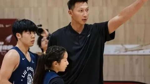 《揭秘挪威防线难题：贝格坦言面对哈兰德，挑战重重不容小觑》