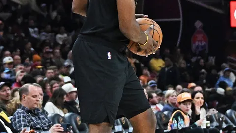 “巴塞承诺对贝蒂斯进行未来补偿，确保罗克转会不影响双方关系”